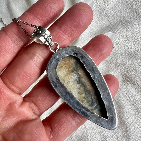 925 Bumble Bee Jasper Teardop Pendant Necklace - Picture 4 of 8